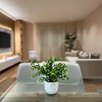 Lux Retreat *
