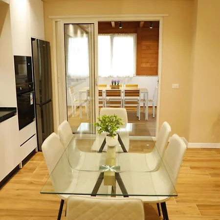 Lux Retreat Apartment