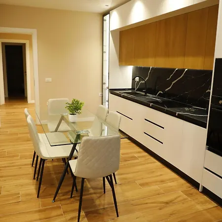 Lux Retreat * Durres