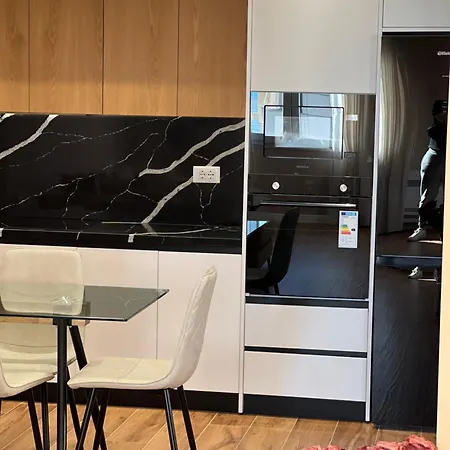 Lux Retreat 公寓 Durrës