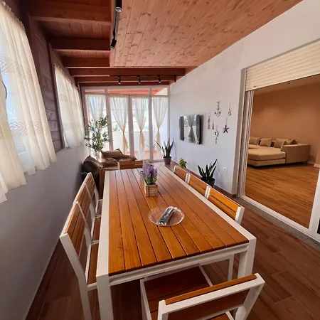 Lux Retreat Apartment *