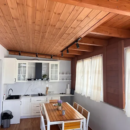 Апартаменты Lux Retreat Дуррес