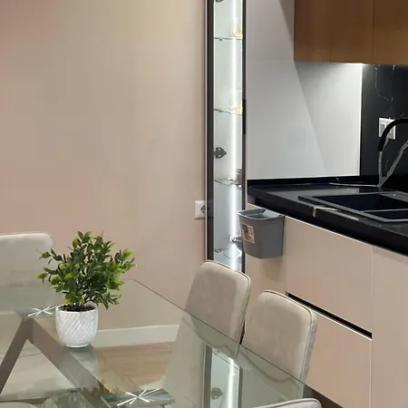 Lux Retreat Апартаменты