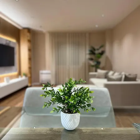 Lux Retreat *