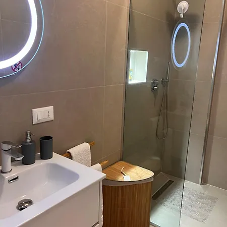 Апартаменты Lux Retreat Дуррес