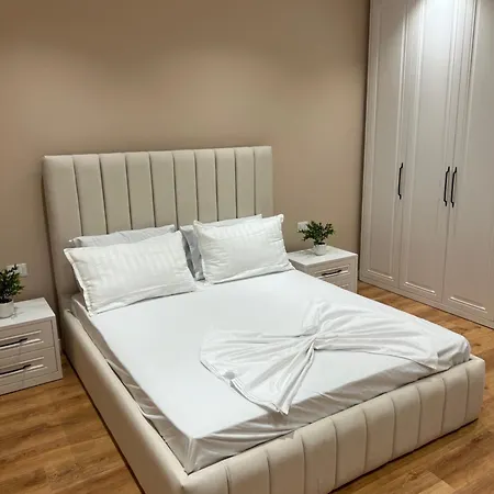 Апартаменты Lux Retreat *